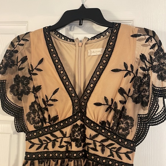 Altar’d State Dress - Picture 2 of 4